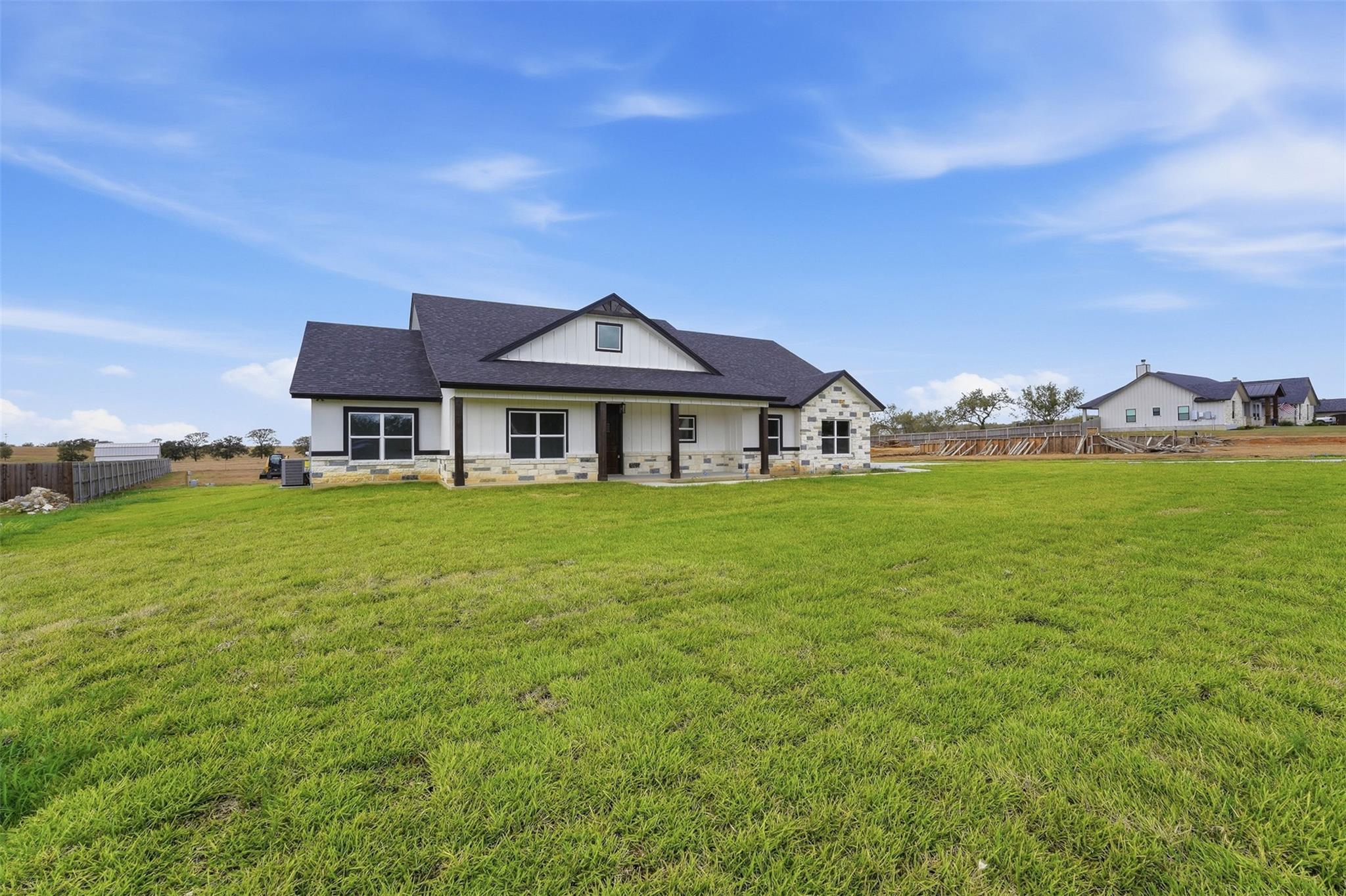 152 Creekwood DR