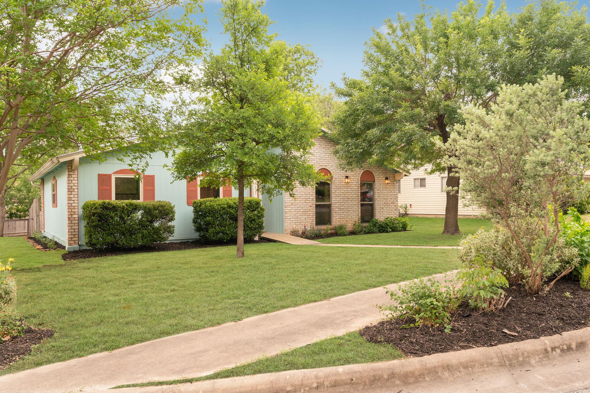 6411 King George DR