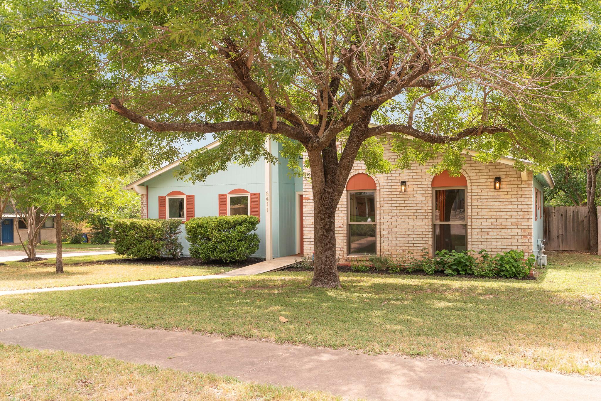6411 King George DR