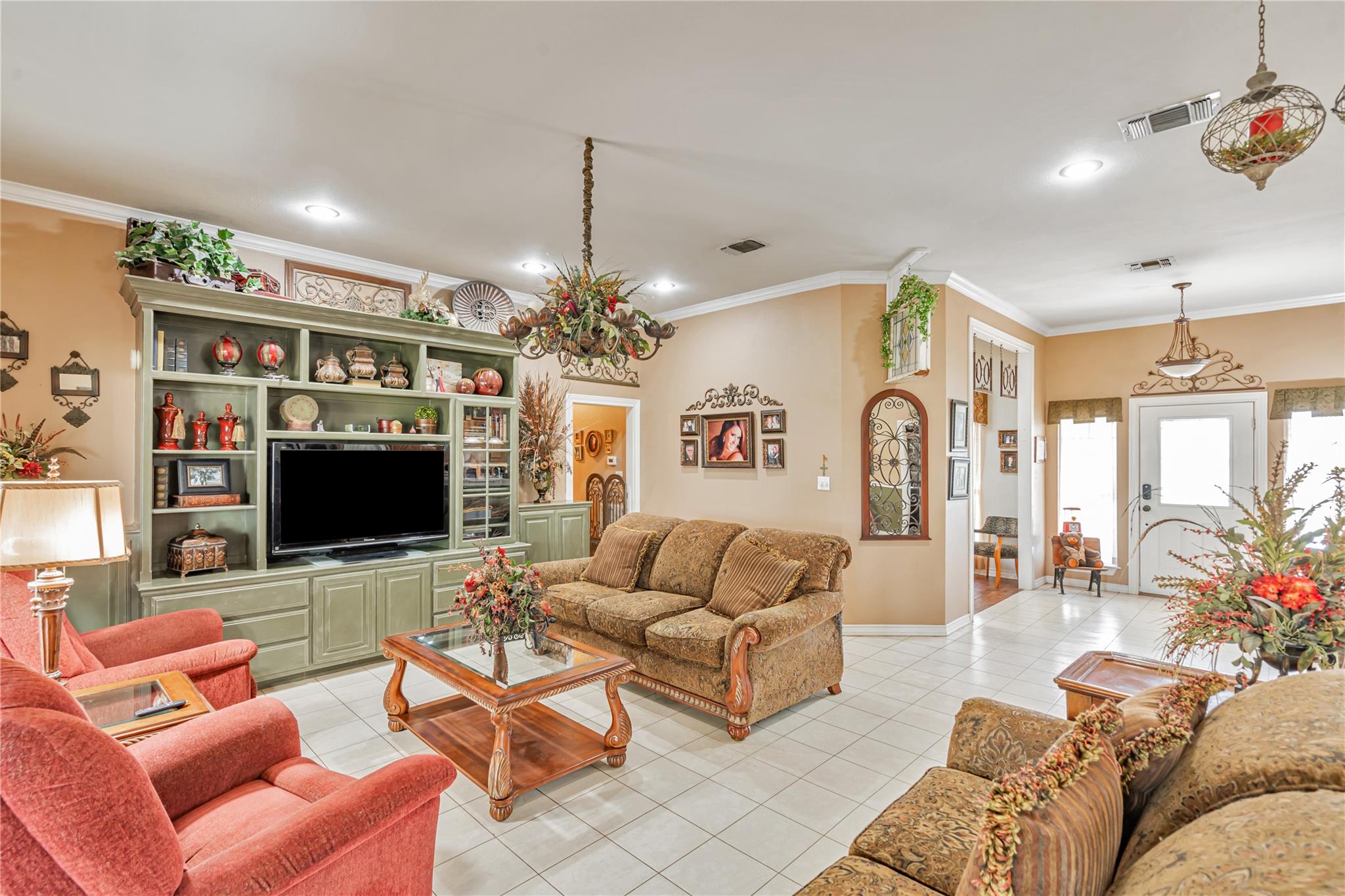200 County Road 180