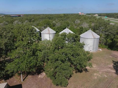 A home in La Grange