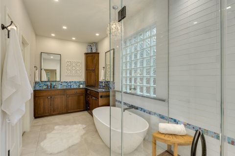 Tiny photo for 11708 Palisades PKWY, Austin, TX 78732 (MLS # 9341569)