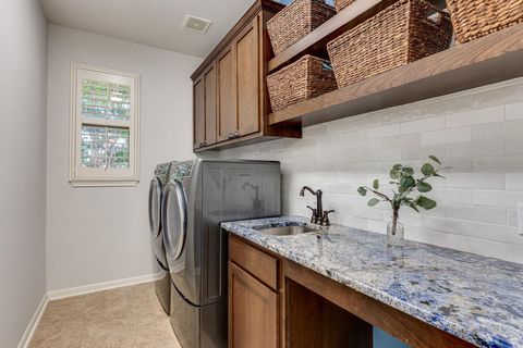 Tiny photo for 11708 Palisades PKWY, Austin, TX 78732 (MLS # 9341569)