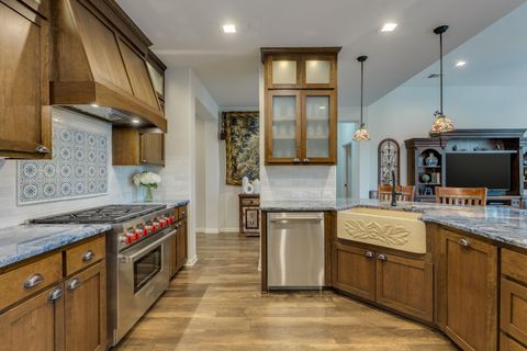 Tiny photo for 11708 Palisades PKWY, Austin, TX 78732 (MLS # 9341569)