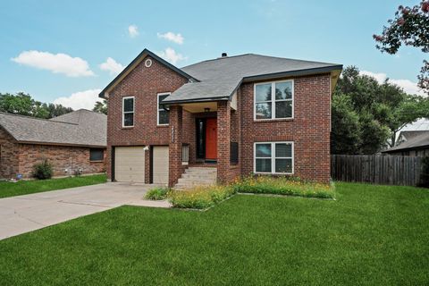 Photo of 17005 Simsbrook DR, Pflugerville, TX 78660 (MLS # 2756510)