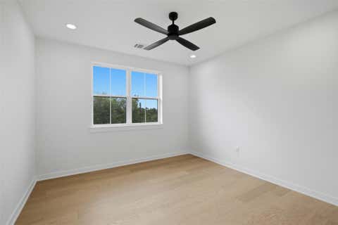 Tiny photo for 18303 Lake Oaks DR, Jonestown, TX 78645 (MLS # 2391068)