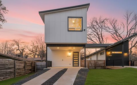 1130 Spur ST A Austin TX 78721