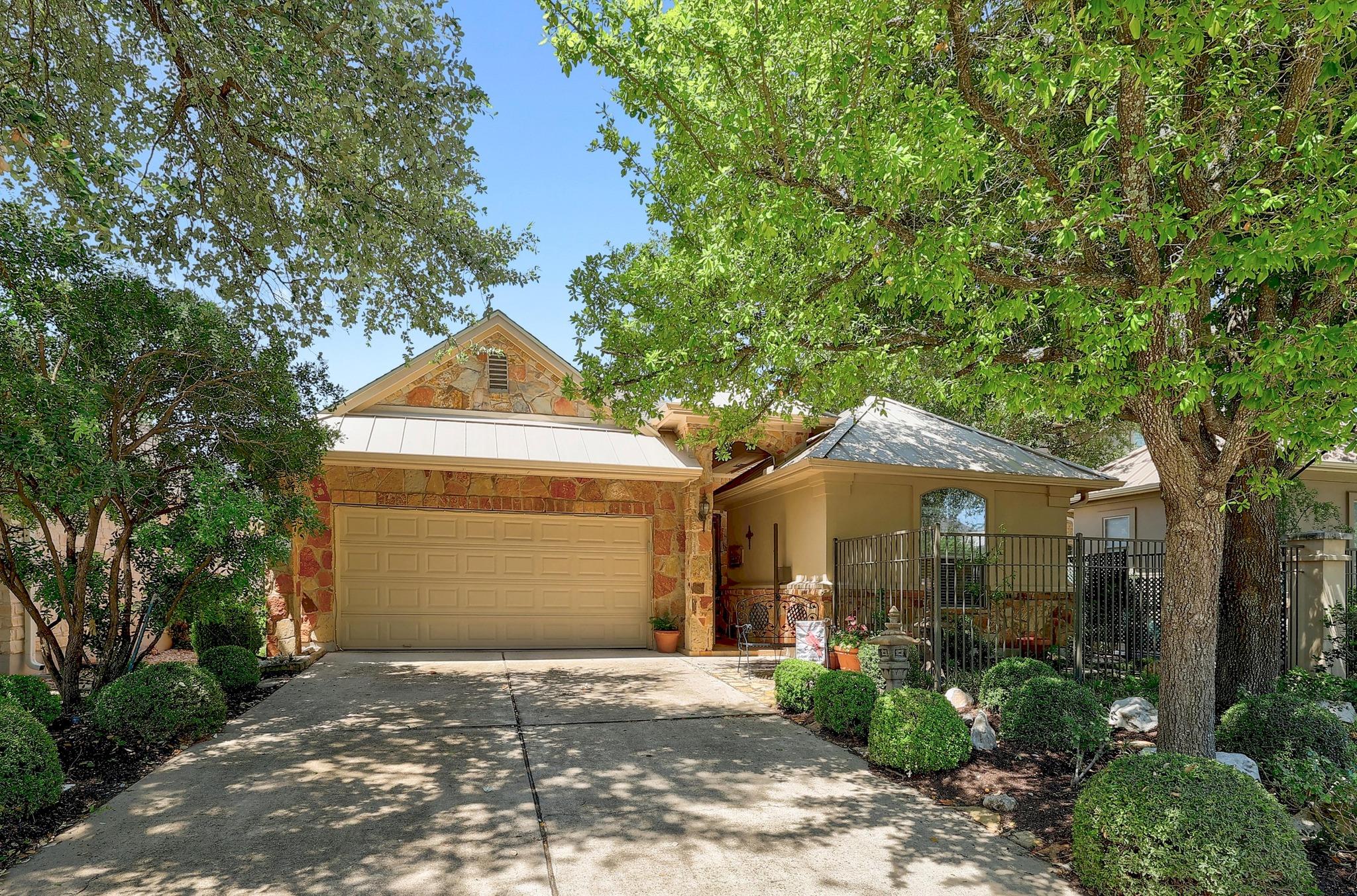2517 Moray LN