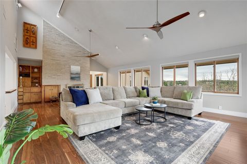 Photo of 18205 Ridge RD, Lago Vista, TX 78645 (MLS # 7433804)