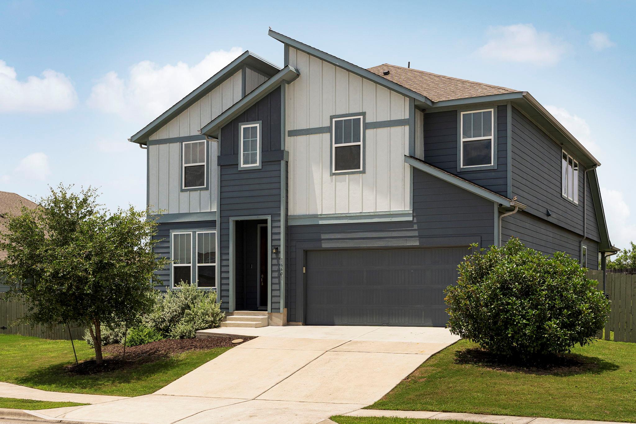 Photo 1 of 38 — 16601 SUMPTUOUS DR, Manor, TX 78653
