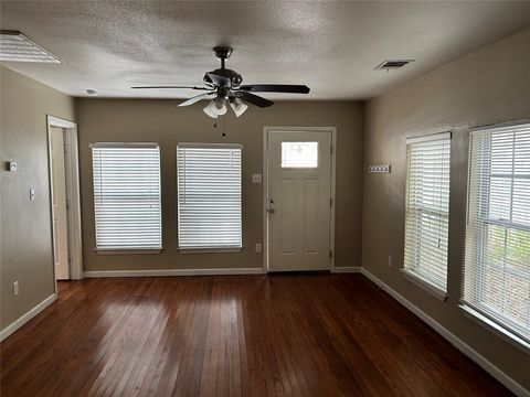 Tiny photo for 3105 Kings LN, Austin, TX 78705 (MLS # 7629396)