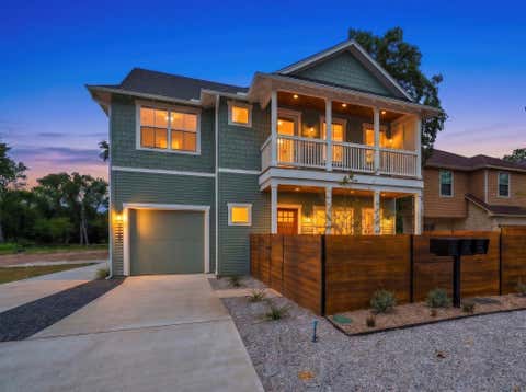 Photo of 210 W Mockingbird LN #1, Austin, TX 78745 (MLS # 1044622)