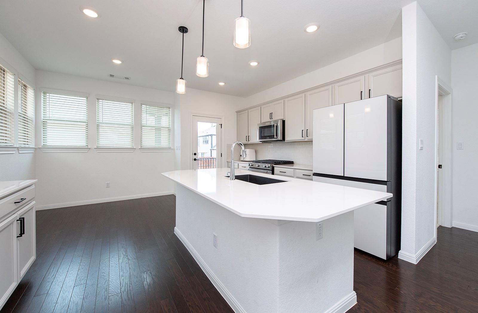 765 Olinda WAY