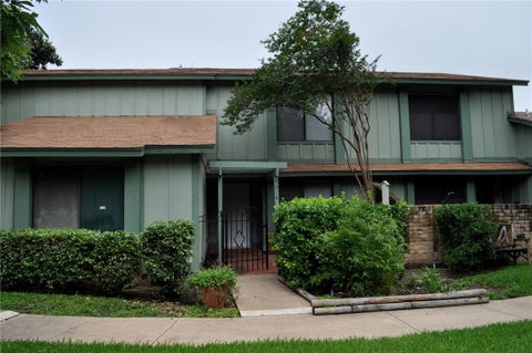 Photo of 5014 Fort Clark DR, Austin, TX 78745 (MLS # 8114466)