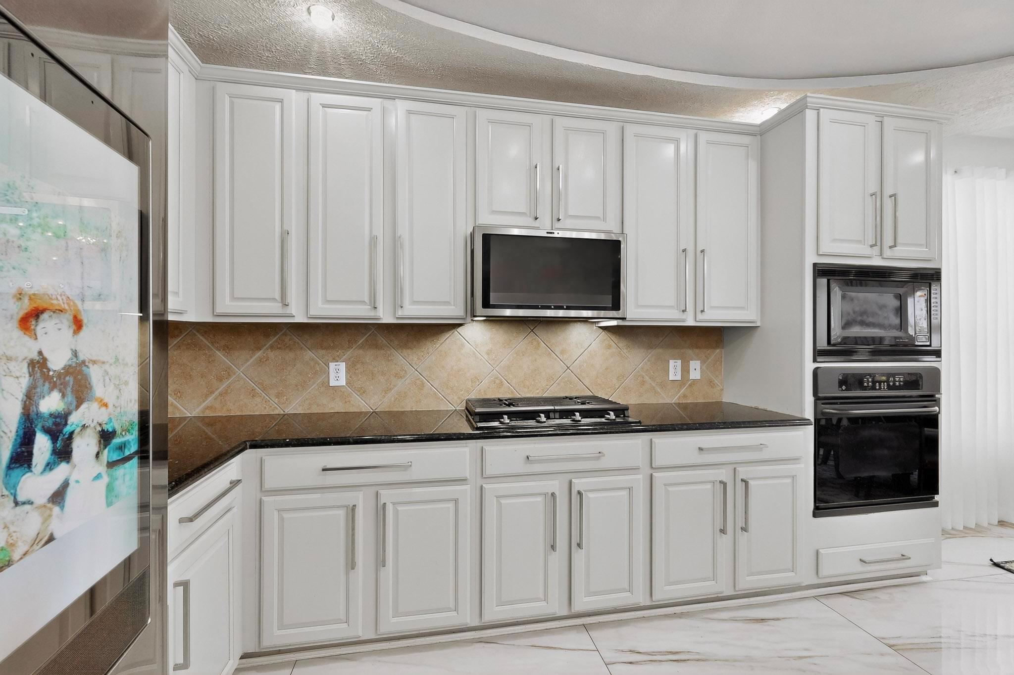 301 S Lynnwood TRL