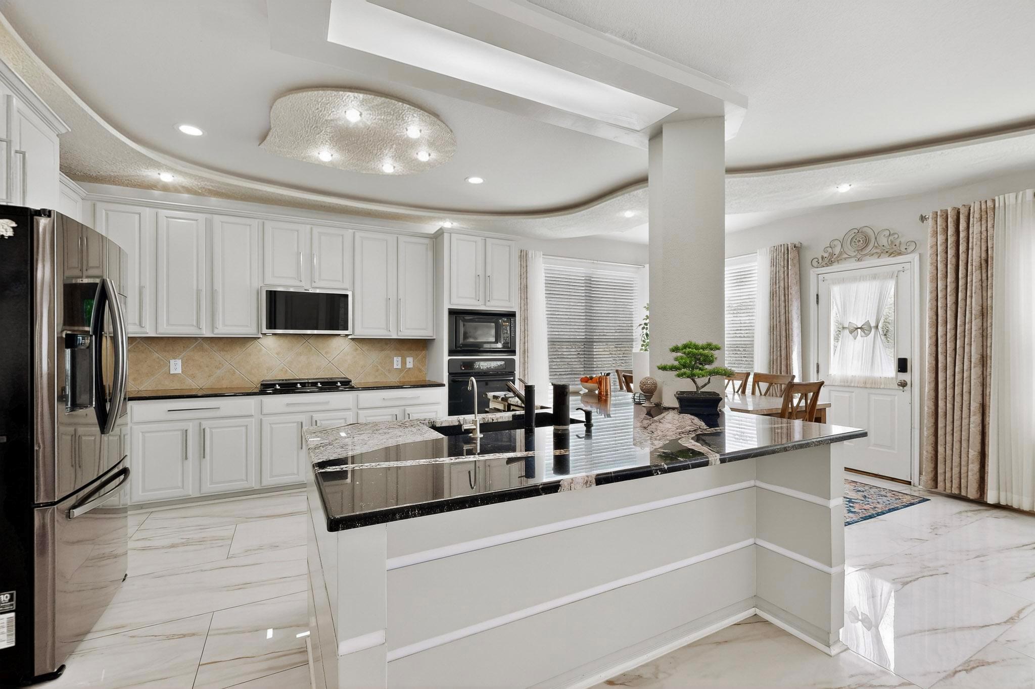 301 S Lynnwood TRL
