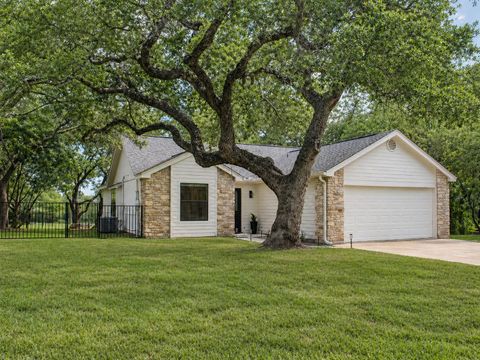 34 Pebblebrook LN Wimberley TX 78676