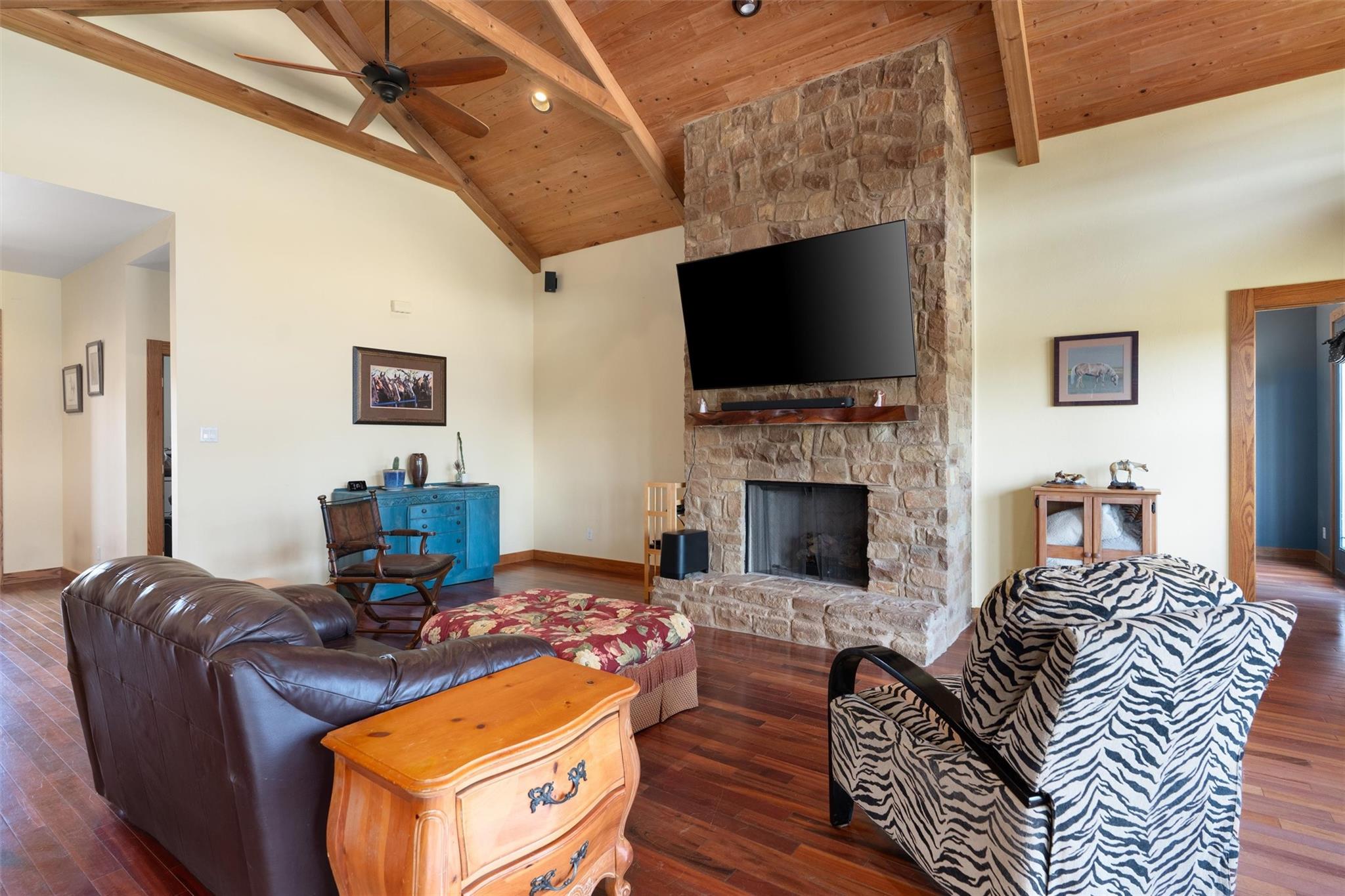 650 Farris Ranch RD