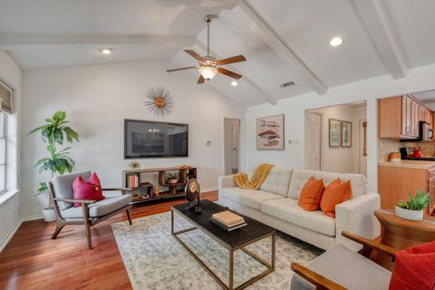 Photo of 6612 Ashland DR, Austin, TX 78723 (MLS # 3815123)