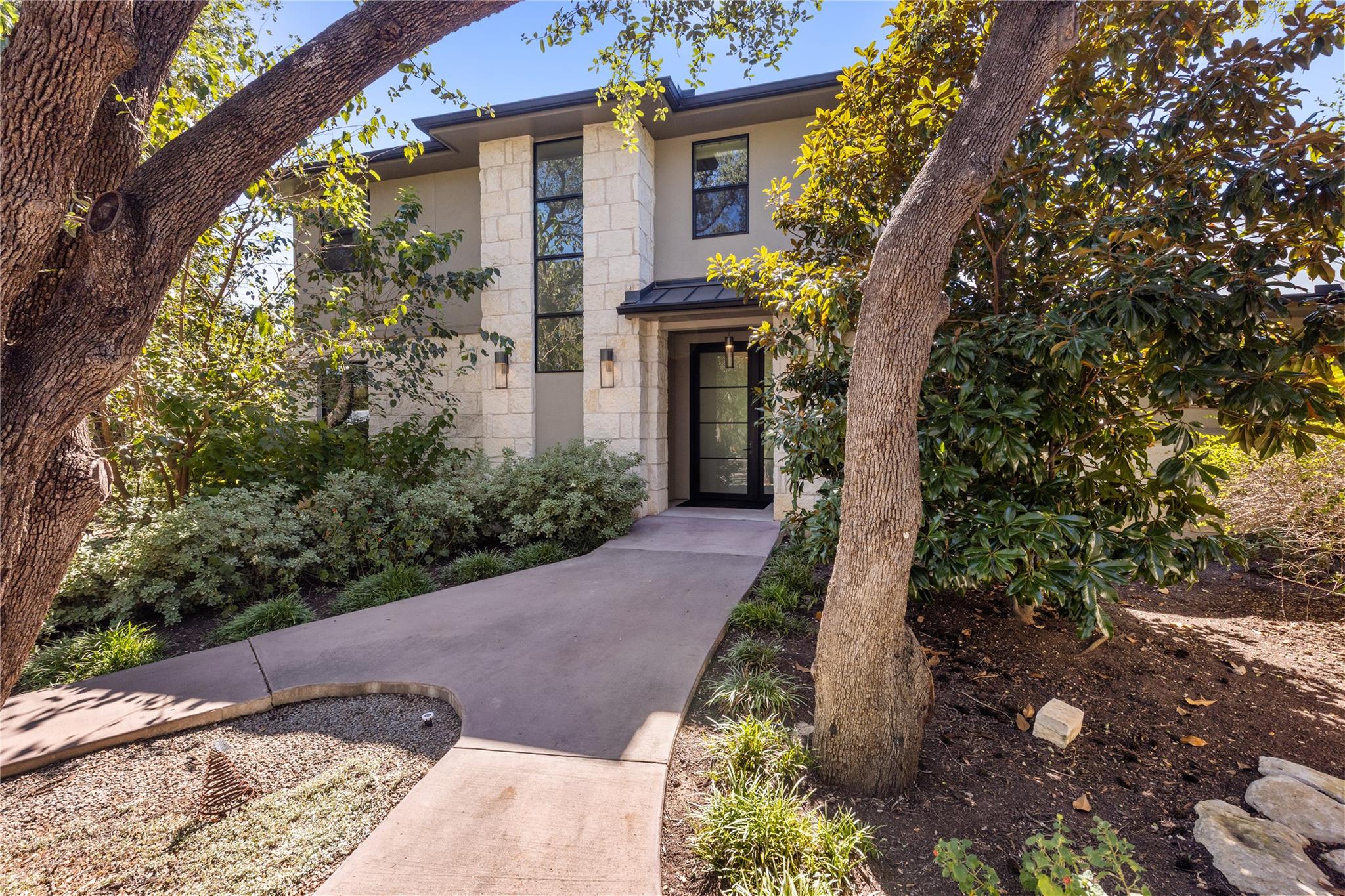 5615 Mccarty LN, Austin