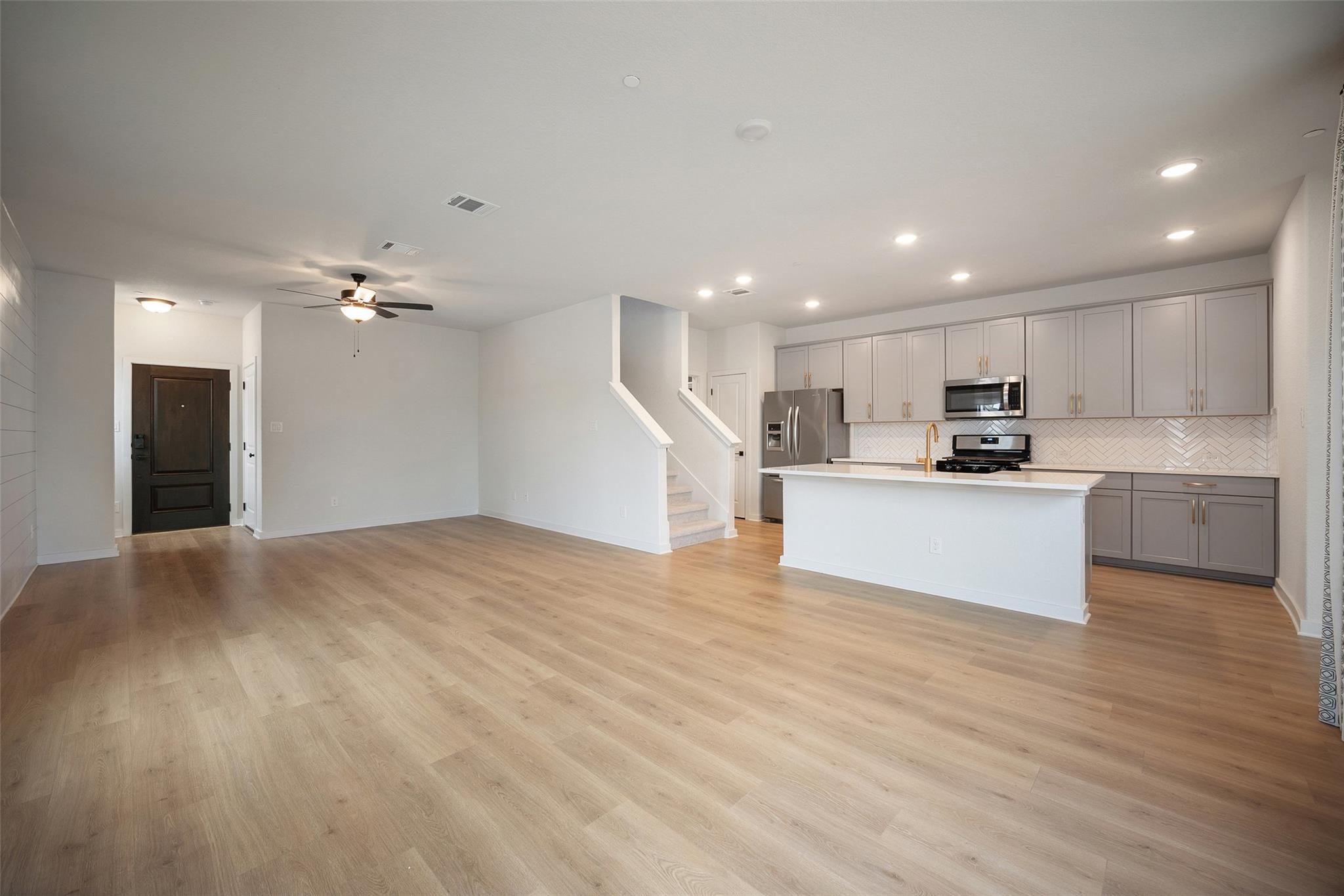2500 Forest Creek DR 2502