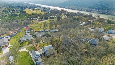 Photo of 13918 Hummingbird LN, Austin, TX 78732 (MLS # 7037237)