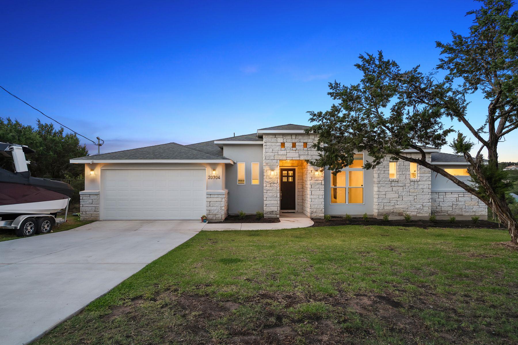 20704 Leaning Oak DR