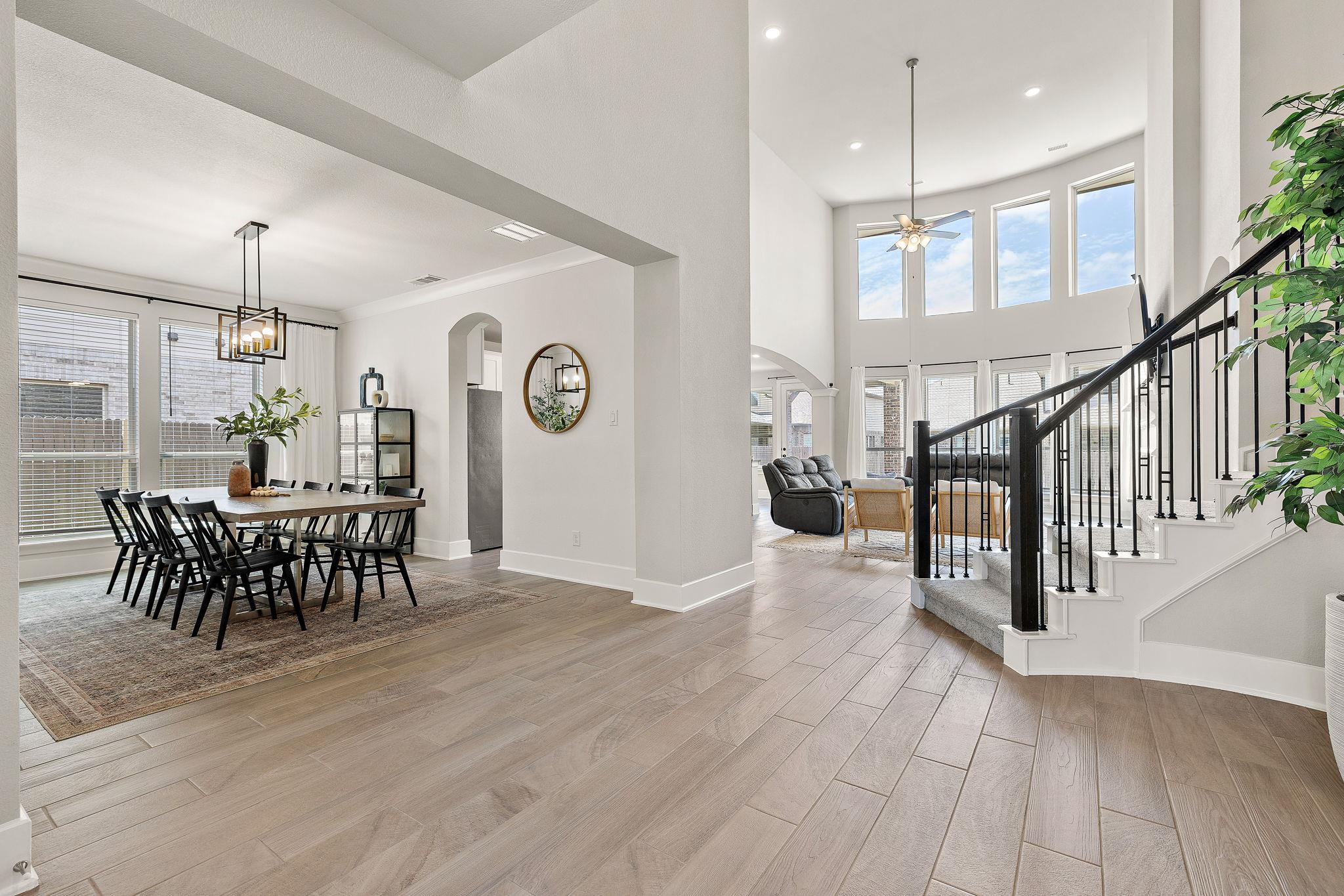 117 Rosa DR
