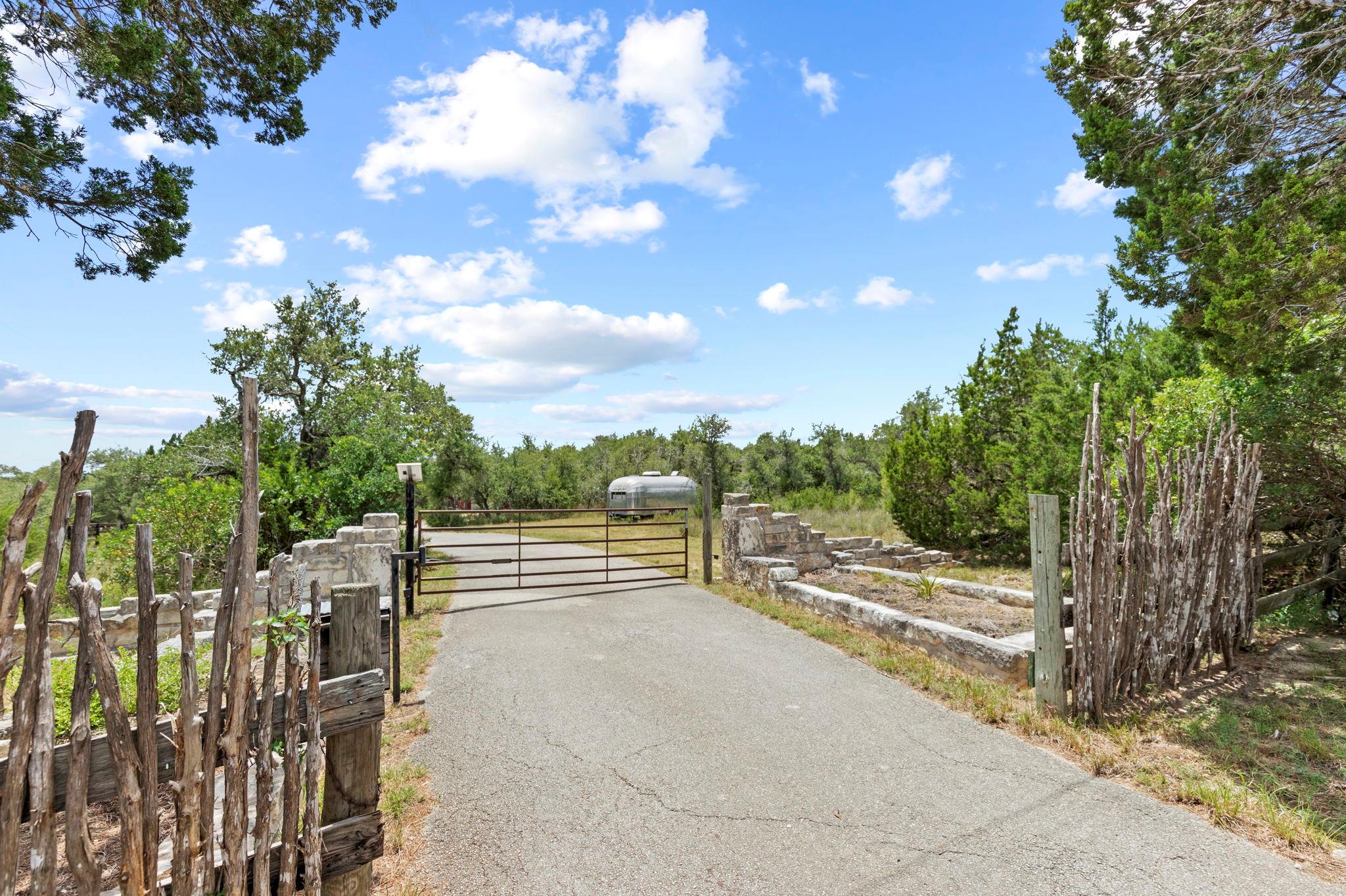 20001 Hamilton Pool RD