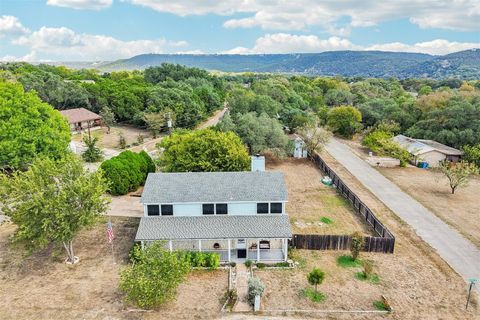 Photo of 11203 Travis DR, Jonestown, TX 78645 (MLS # 7671477)