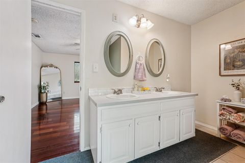 Tiny photo for 11203 Travis DR, Jonestown, TX 78645 (MLS # 7671477)