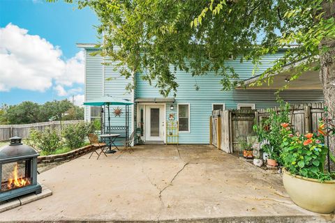 Tiny photo for 11203 Travis DR, Jonestown, TX 78645 (MLS # 7671477)