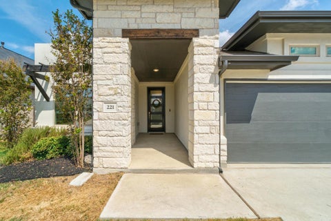 Photo of 221 Short Leaf DR, Buda, TX 78610 (MLS # 5020637)