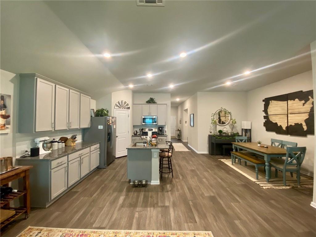 1088 Harwell LOOP
