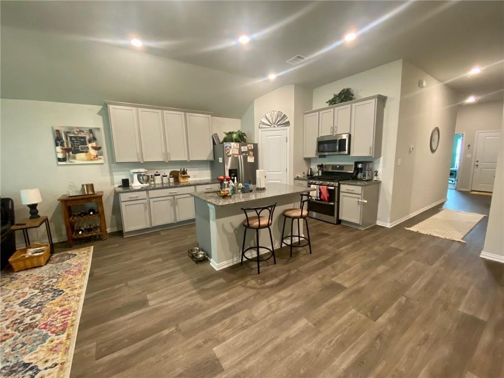 1088 Harwell LOOP