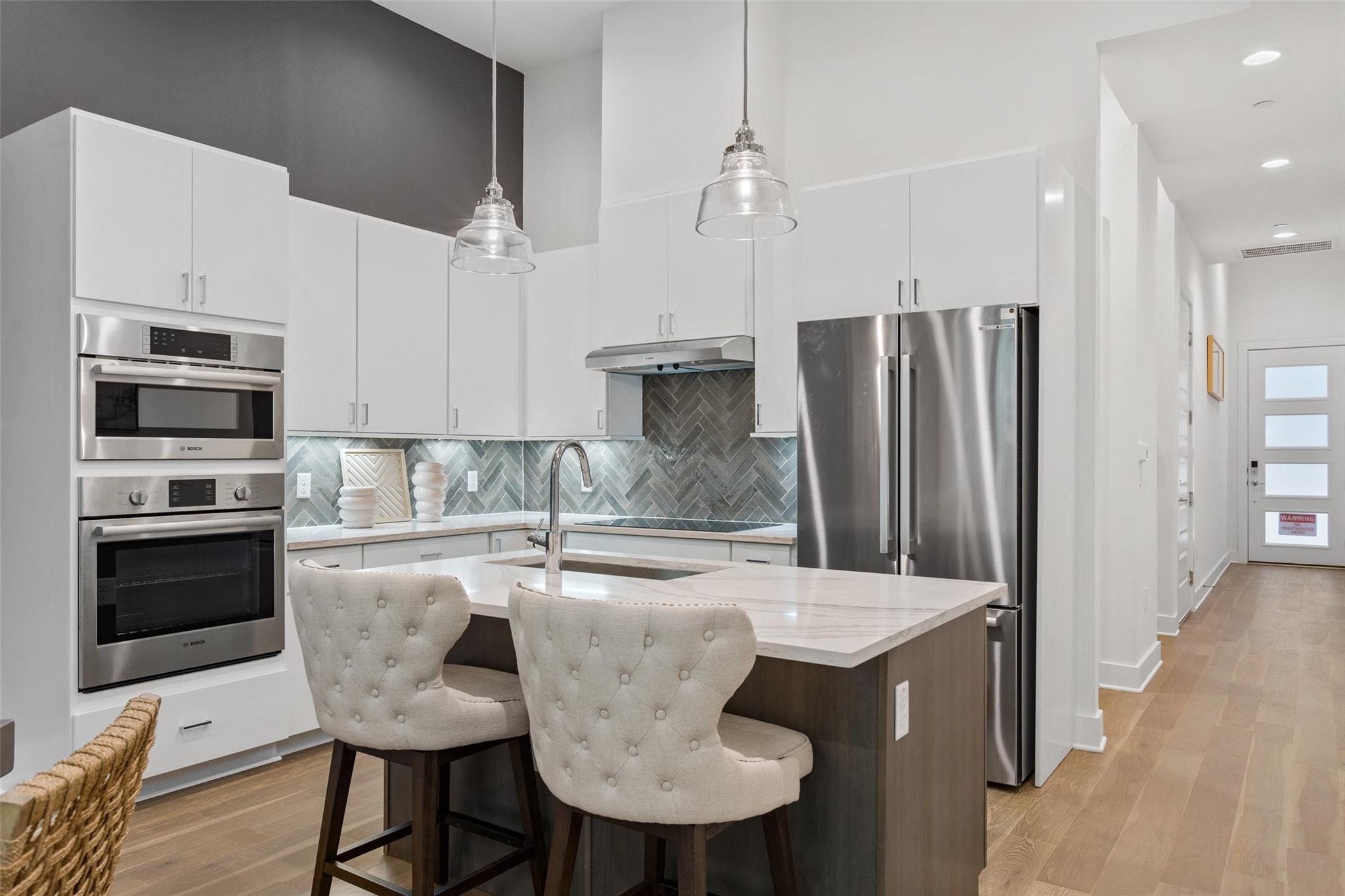 2505 Bluebonnet LN 15