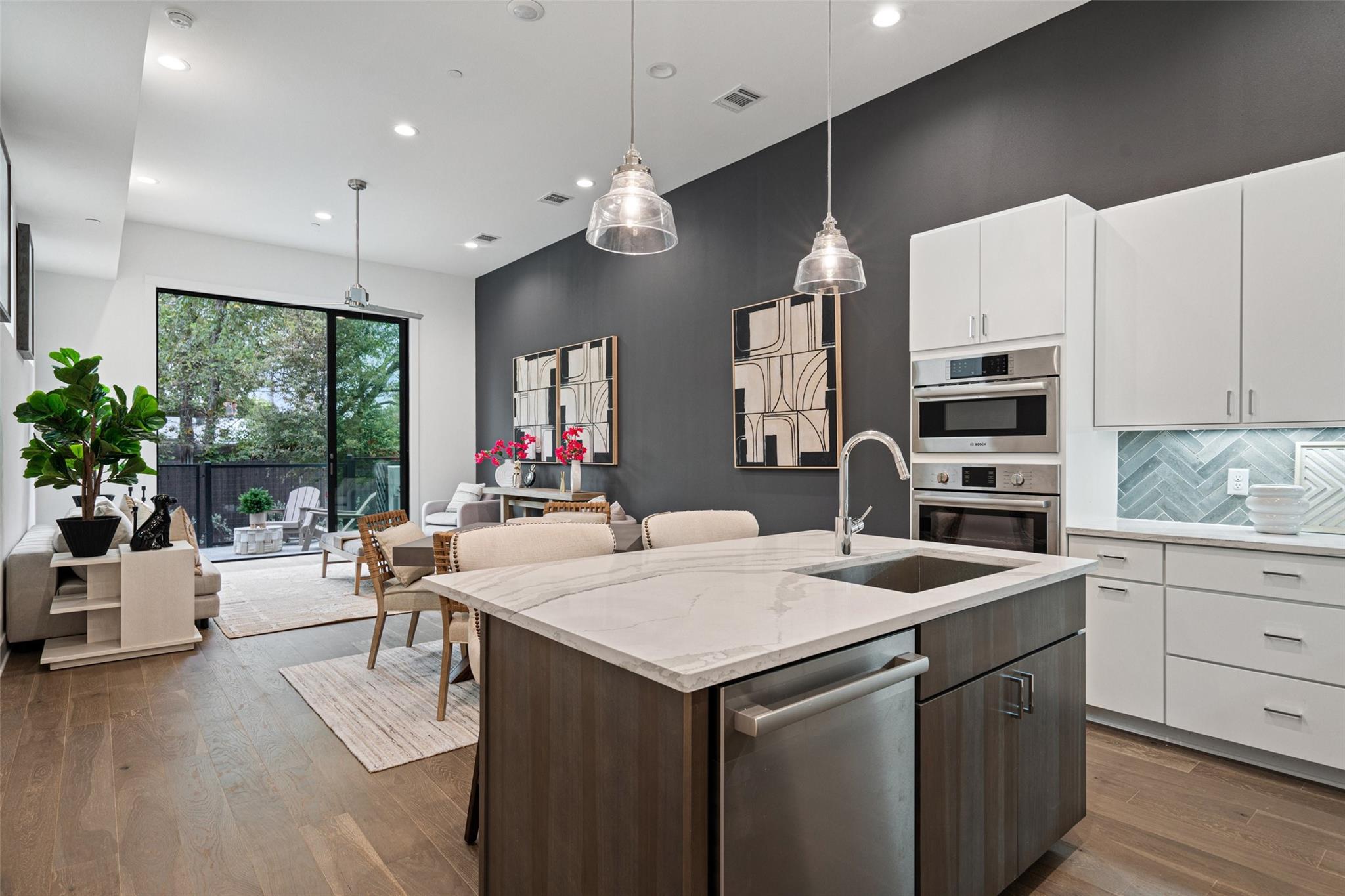 2505 Bluebonnet LN 15