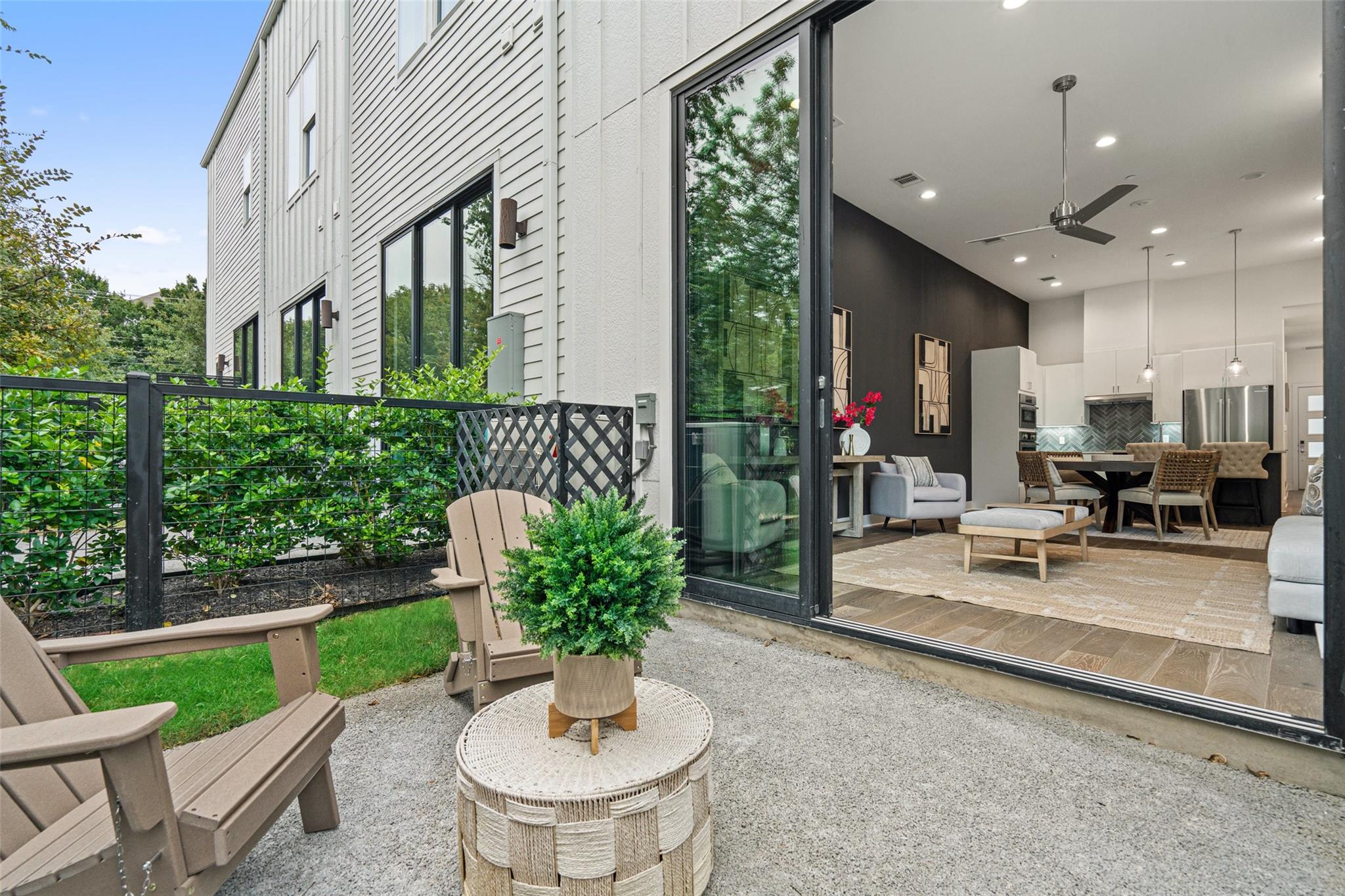 2505 Bluebonnet LN 15