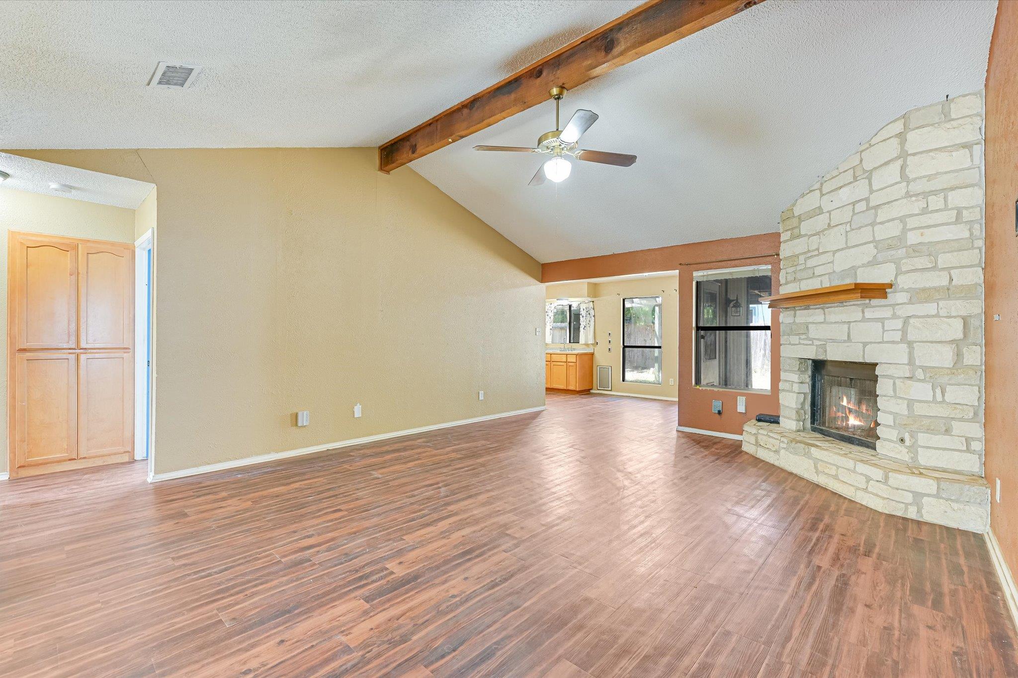 1800 Tamra CT