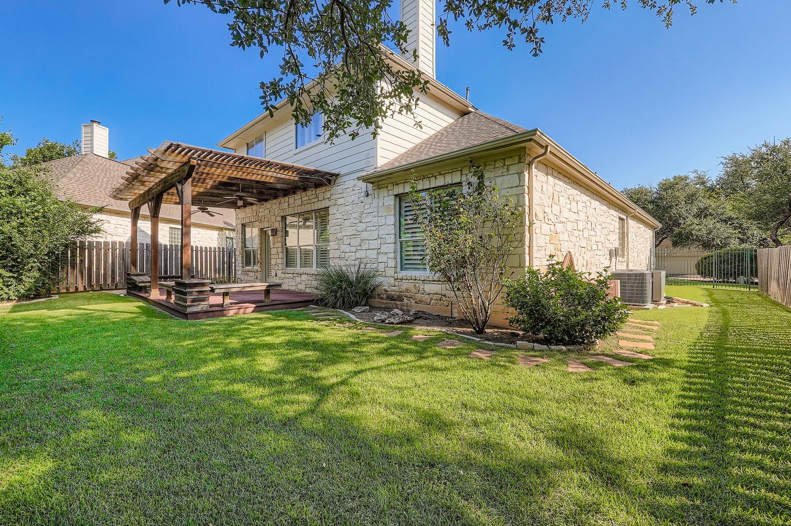 Austin, Texas 78735, United States, 4 Bedrooms Bedrooms, ,3 BathroomsBathrooms,Residential,Active,189077