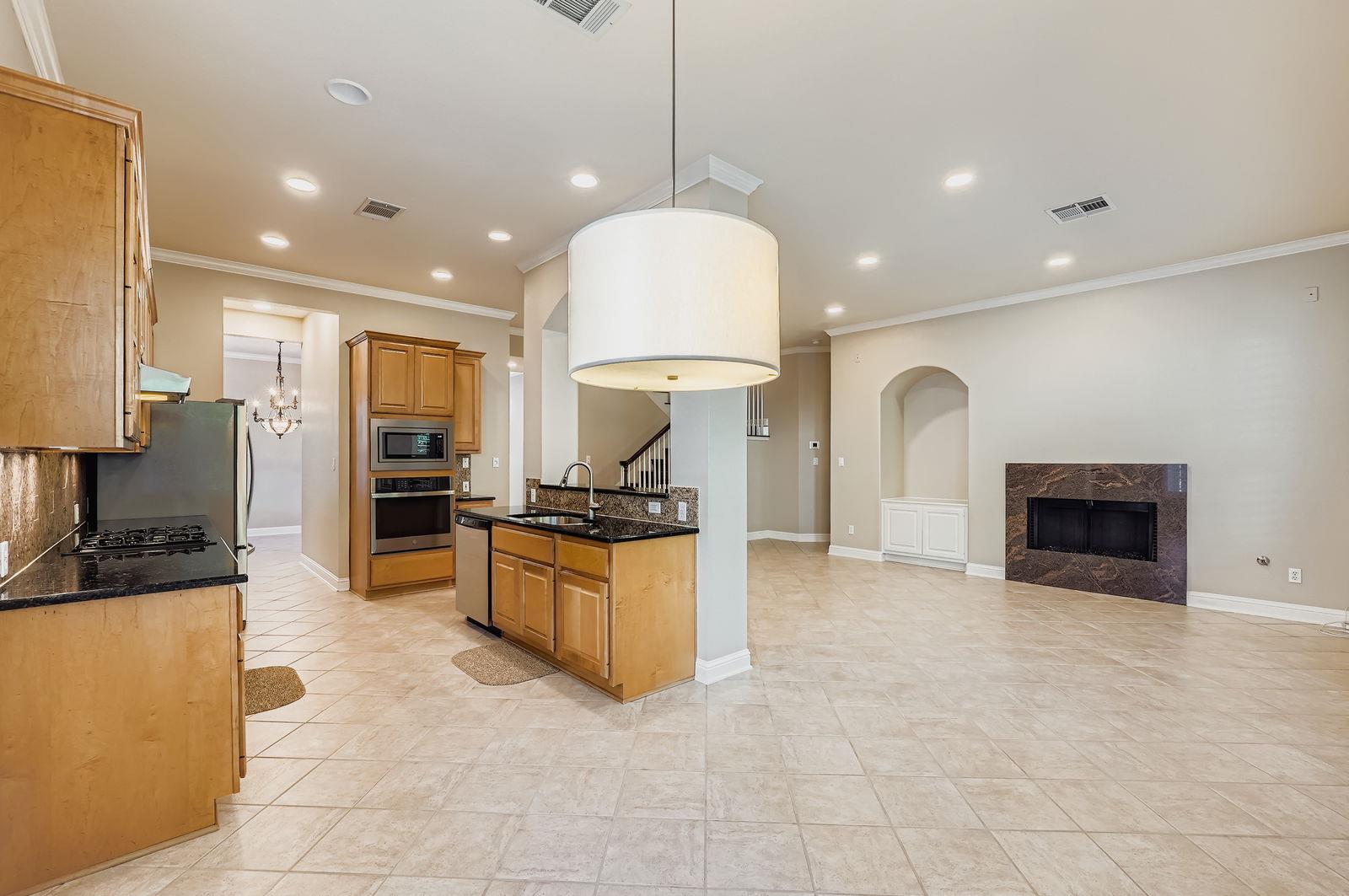 Austin, Texas 78735, United States, 4 Bedrooms Bedrooms, ,3 BathroomsBathrooms,Residential,Active,189077