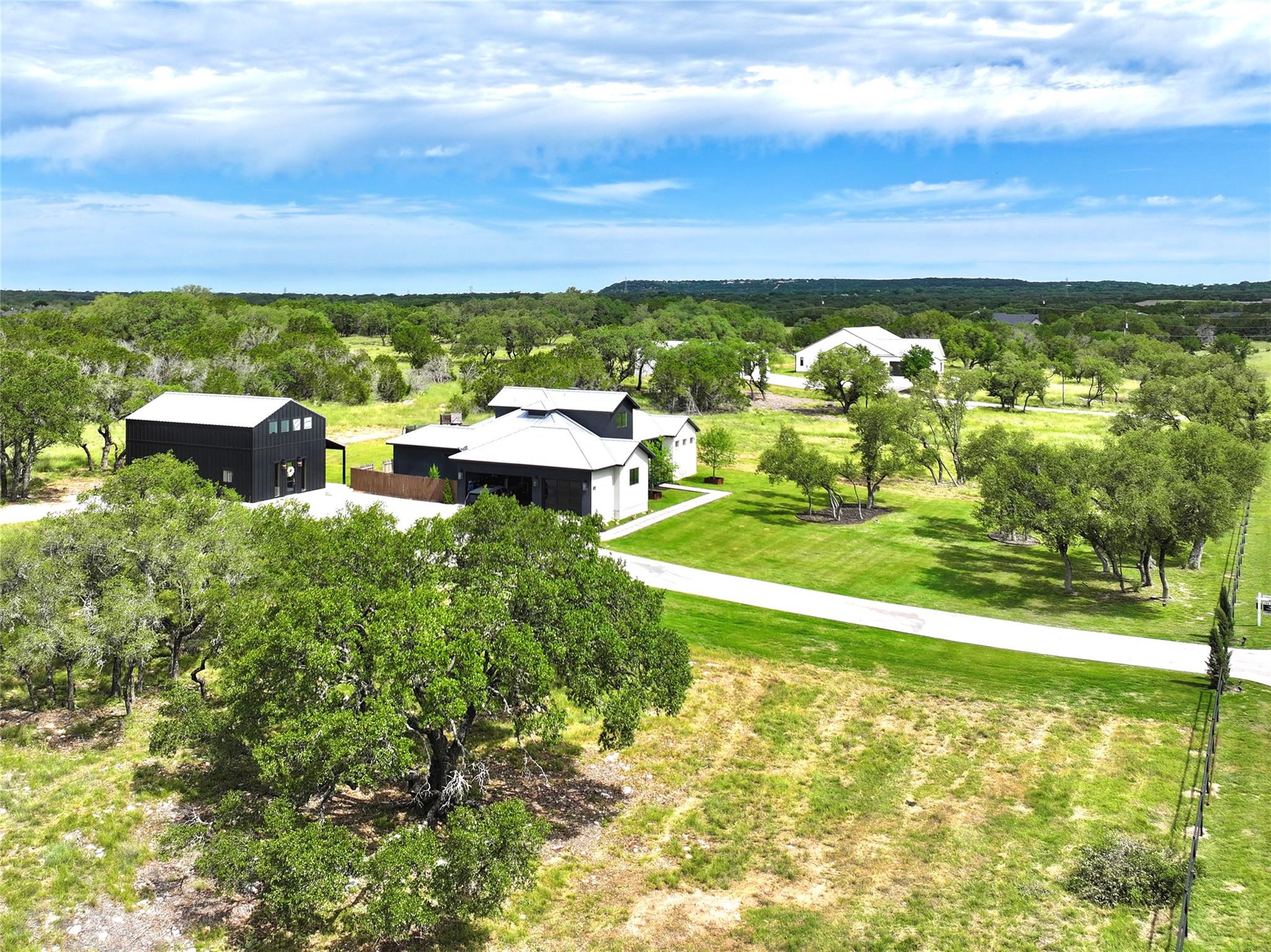 150 Wandering Oak CIR