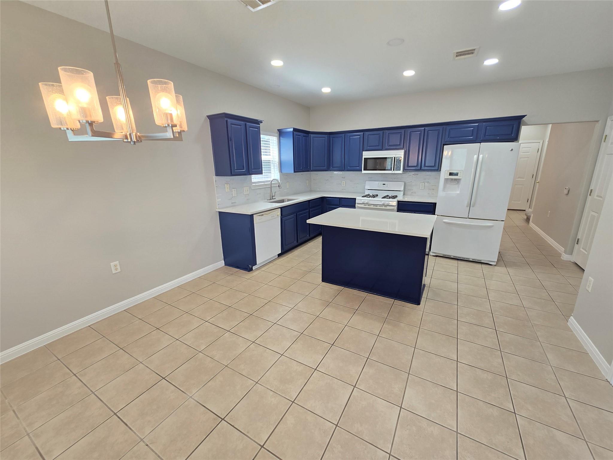 7509 Lazy Creek DR