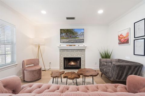 Tiny photo for 2012 Indian Creek RD, Austin, TX 78734 (MLS # 1352999)