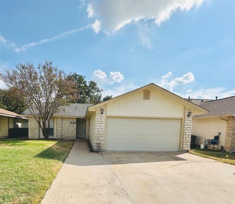Photo of 1605 Somerset DR, Round Rock, TX 78681 (MLS # 6797739) Photo of 1605 Somerset DR, Round Rock, TX 78681 (MLS # 6797739)