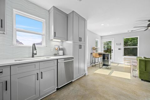 Tiny photo for 1210 Luna ST #2, Austin, TX 78721 (MLS # 2948846)