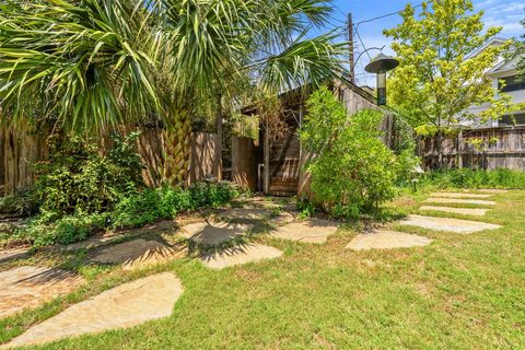 Tiny photo for 2208 Mountain View RD, Austin, TX 78703 (MLS # 4980542)