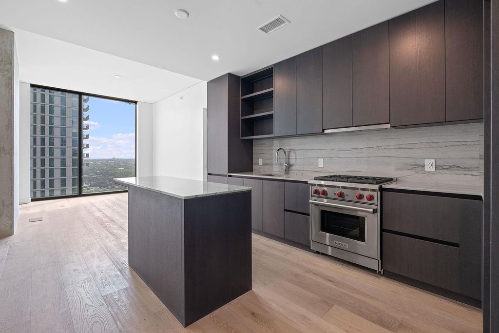 Photo for 610 Davis ST #3004, Austin, TX 78701 (MLS # 2020824)