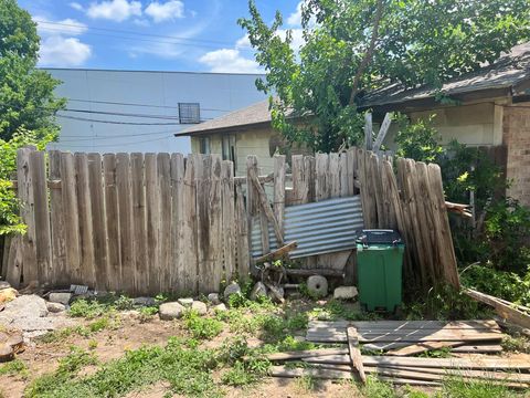 Tiny photo for 7710 Eastcrest DR, Austin, TX 78752 (MLS # 1690719)