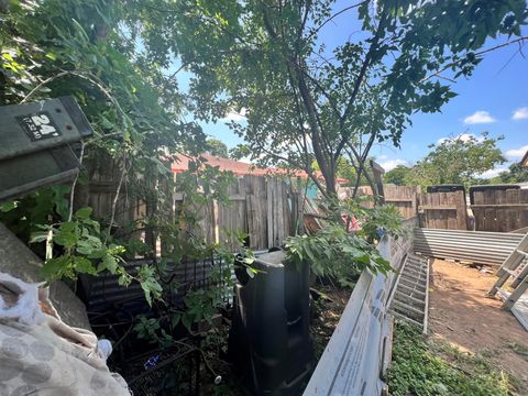 Tiny photo for 7710 Eastcrest DR, Austin, TX 78752 (MLS # 1690719)